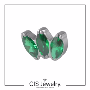 Piercing Labret y tres zirconias marquise